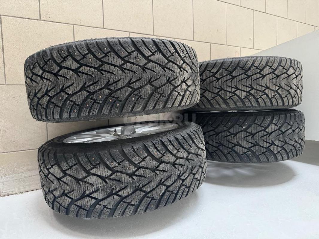 Колеса в сборе с Camry 70 
Диски r 17 5/114.3   оригинал  4шт 
Датчики давления 
Резина 225/50 зи - Орск