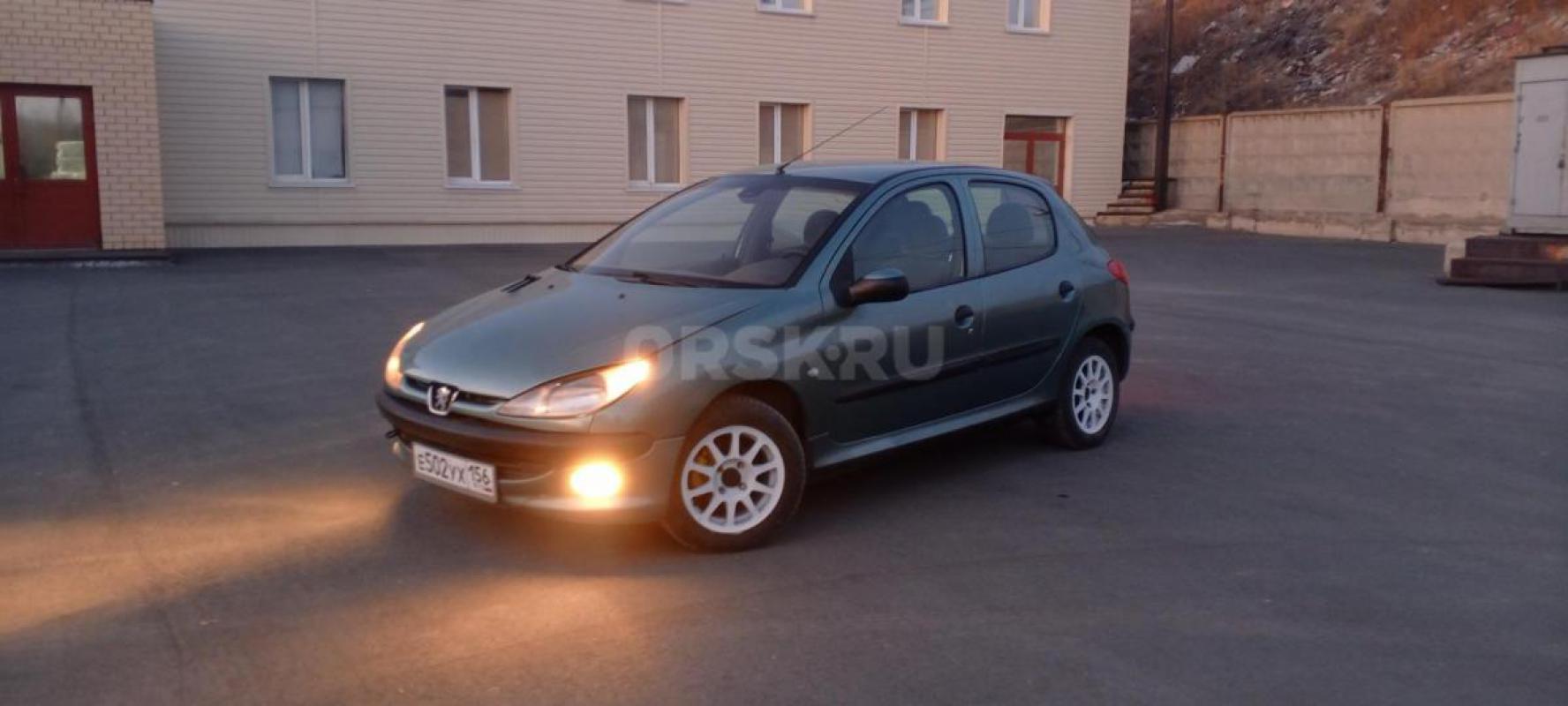 Продам шустрый, экономичный авто в красивом редком цвете,в хорошем состоянии для своих лет, Мотор ко - Орск