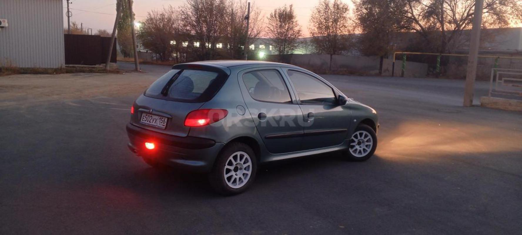 Продам шустрый, экономичный авто в красивом редком цвете,в хорошем состоянии для своих лет, Мотор ко - Орск