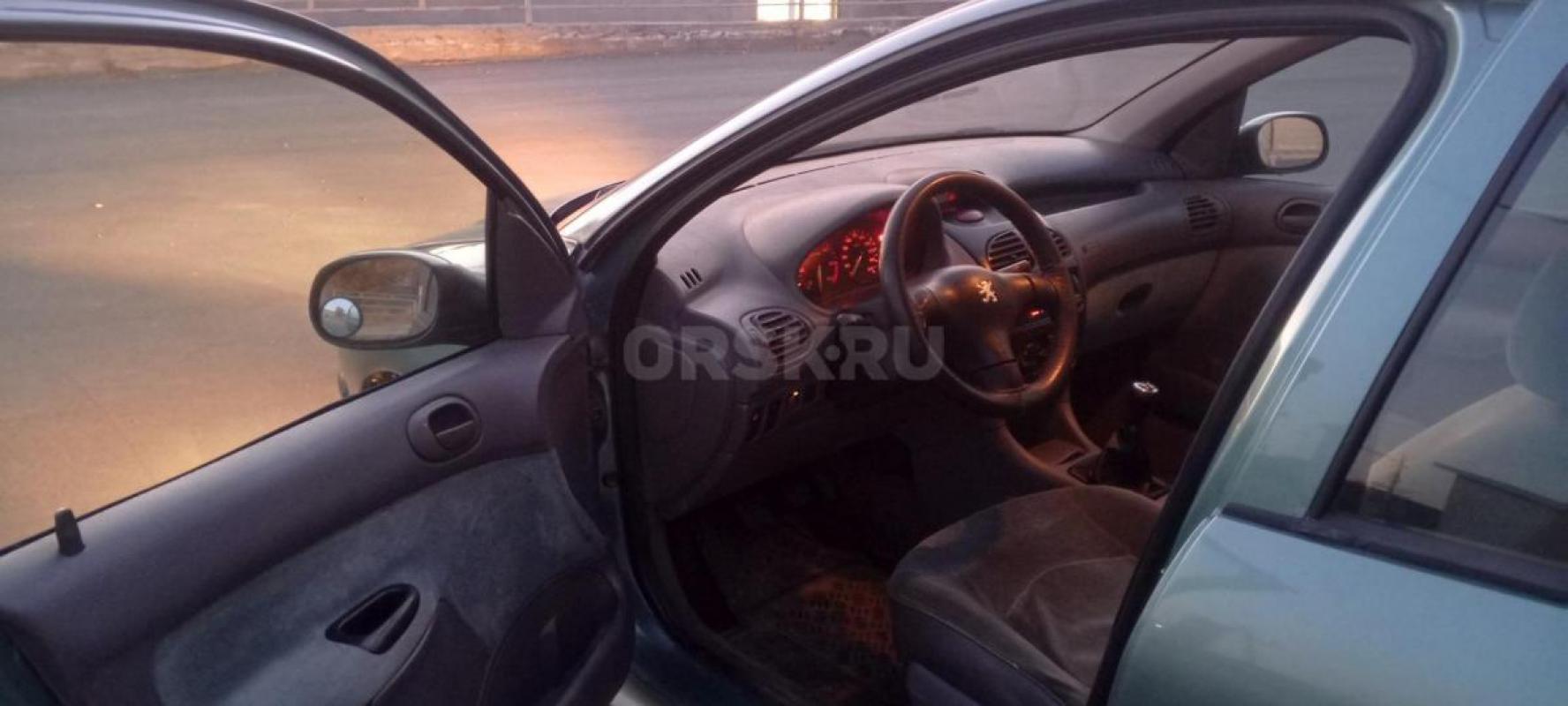 Продам шустрый, экономичный авто в красивом редком цвете,в хорошем состоянии для своих лет, Мотор ко - Орск