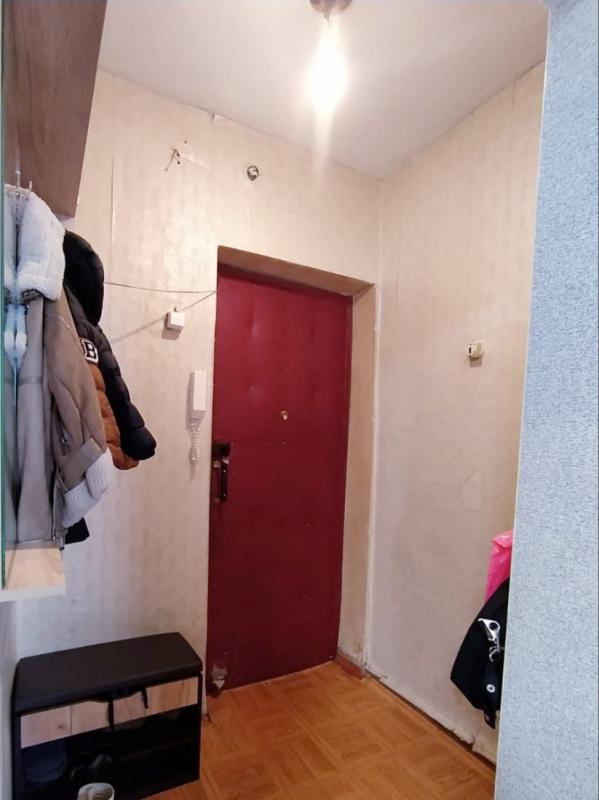 ПРОДАЁТСЯ 1- КОМНАТНАЯ КВАРТИРА, НА 4 ЭТАЖЕ, 4 - Х, ЭТАЖНОГО БЛОЧНОГО ДОМА, В ЦЕНТРЕ ГОРОДА! - Новотроицк