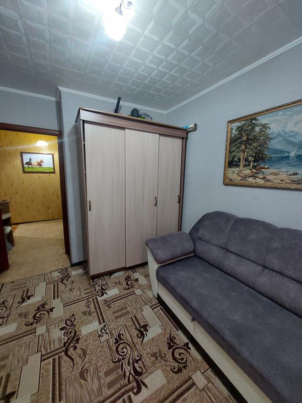 Продаётся уютная трехкомнатная квартира площадью 62 квадратных метра на седьмом этаже девятиэтажного - Новотроицк