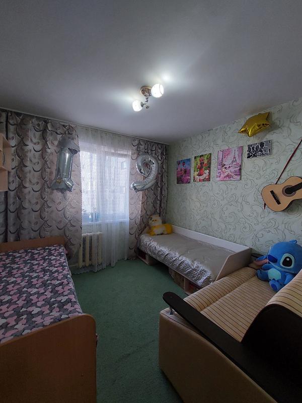 Продаётся уютная трехкомнатная квартира площадью 62 квадратных метра на седьмом этаже девятиэтажного - Новотроицк