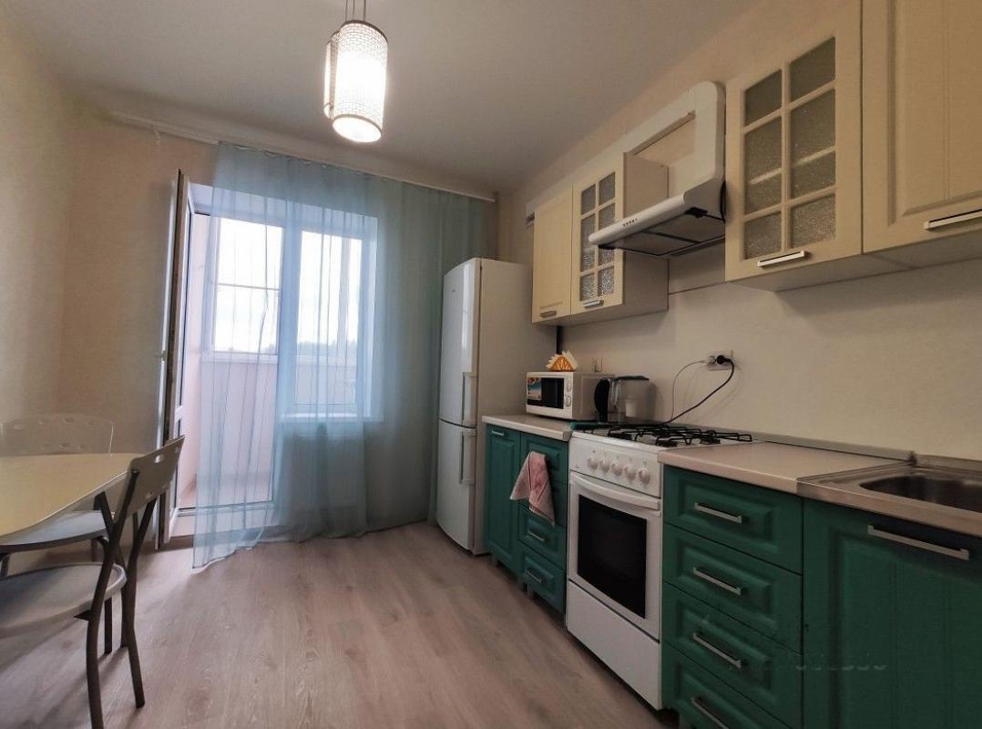 Предлагаем на длительный срок однокомнатную квартиру со всеми удобствами на длительный срок. - Новотроицк