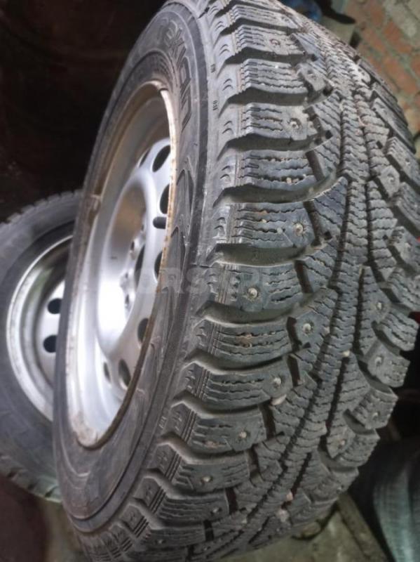 Продам зимние колеса  Nokian в сборе на Ваз 175/65 R-14 - Орск