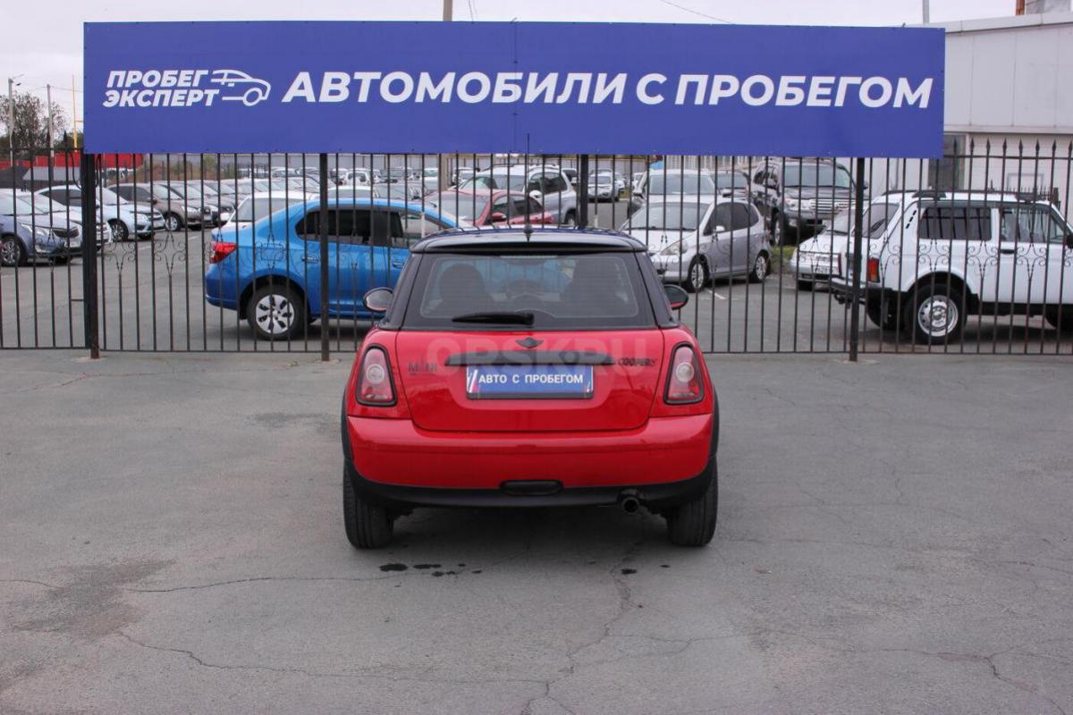 Mini Hatch II (R56) Рестайлинг 2010 года — компактный хетчбэк, который отлично подойдёт для городски - Орск