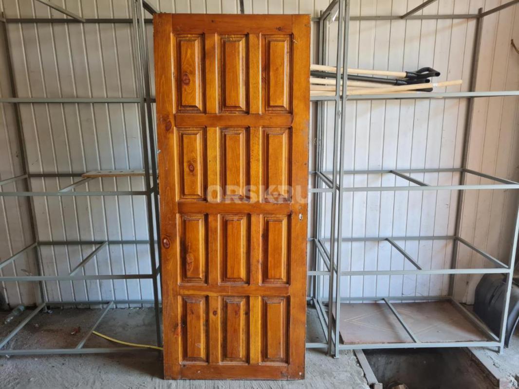 Продам  двери межкомнатные из деревянного массива, цвет 
сосна. - Орск
