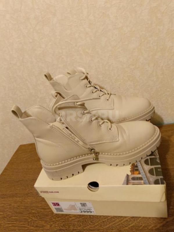 Продам сапоги  женские д/с ,новые,39 размера за 1200 руб и куртку женскую из натуральной кожи размер - Орск