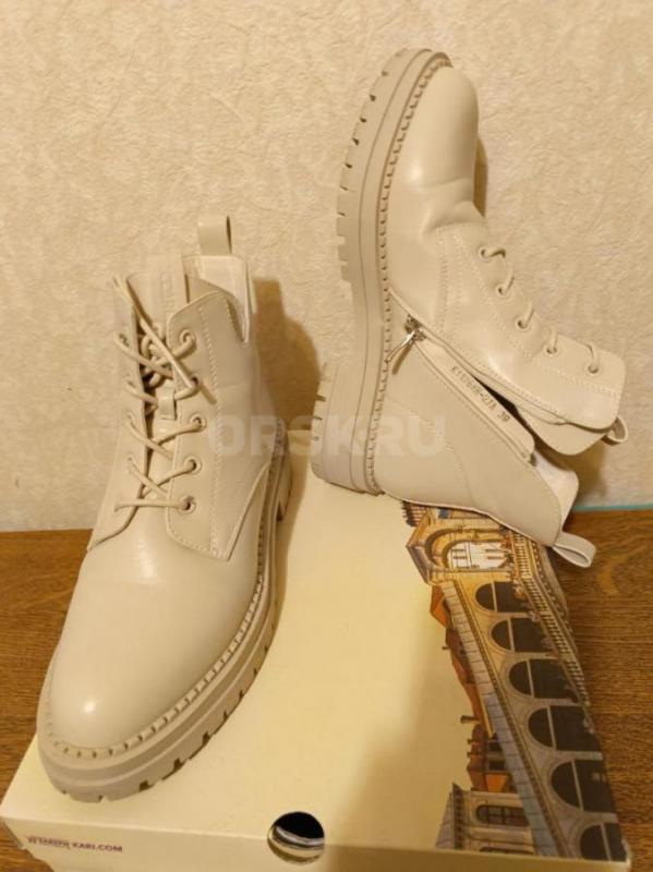 Продам сапоги  женские д/с ,новые,39 размера за 1200 руб и куртку женскую из натуральной кожи размер - Орск