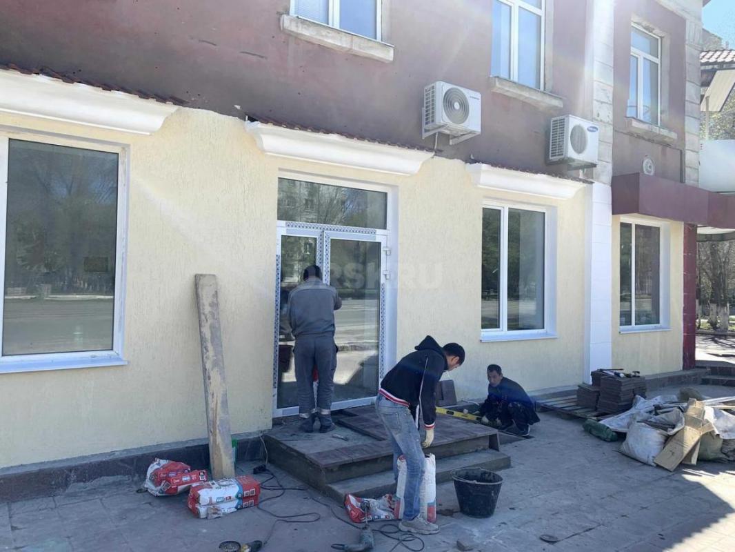 Установка Дверей Меж комнатных и входных Ремонт откосов Ремонт Окон,Отделка откосов доской,Профессио - Орск