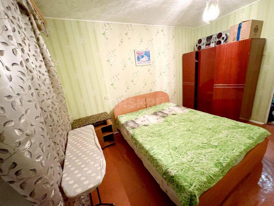 2-комнатная квартира в 6- микрорайоне улучшенной планировки. - Орск