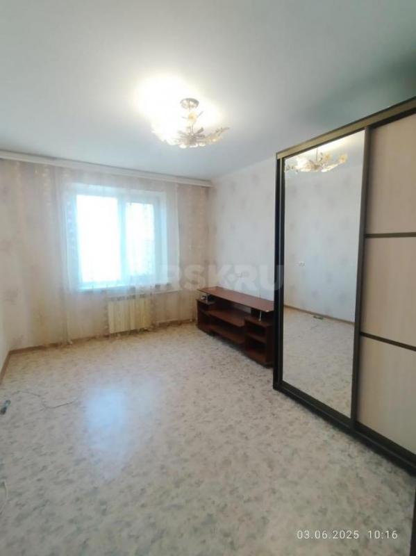 Продам долю в квартире 2-х комнатной улучшенной планировке. - Орск