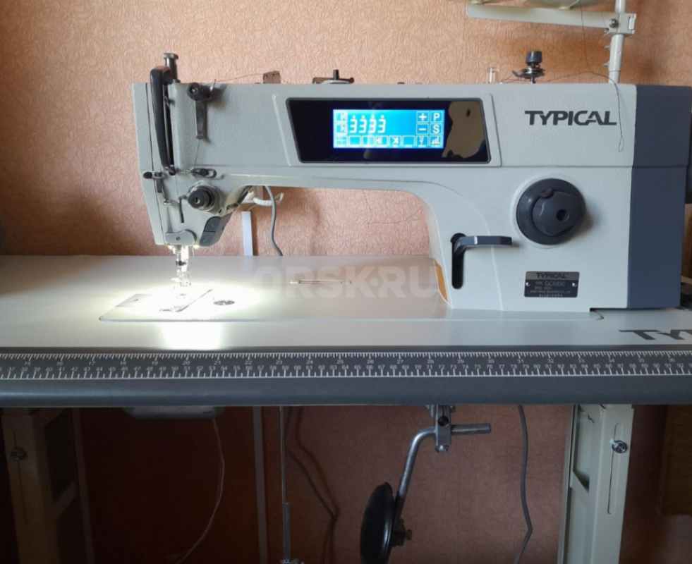 Прямострочная швейная машина (комплект голова+стол). - Орск