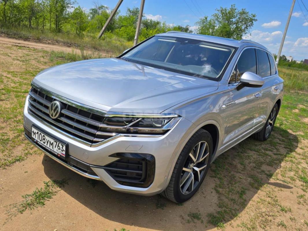 Дилерский VOLKSWAGEN TOUAREG в БОГАТЕЙШЕЙ Комплектации БИЗНЕС R-Line = Практически в НОВОМ Состояние - Орск