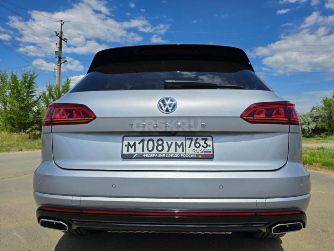 Дилерский VOLKSWAGEN TOUAREG в БОГАТЕЙШЕЙ Комплектации БИЗНЕС R-Line = Практически в НОВОМ Состояние - Орск