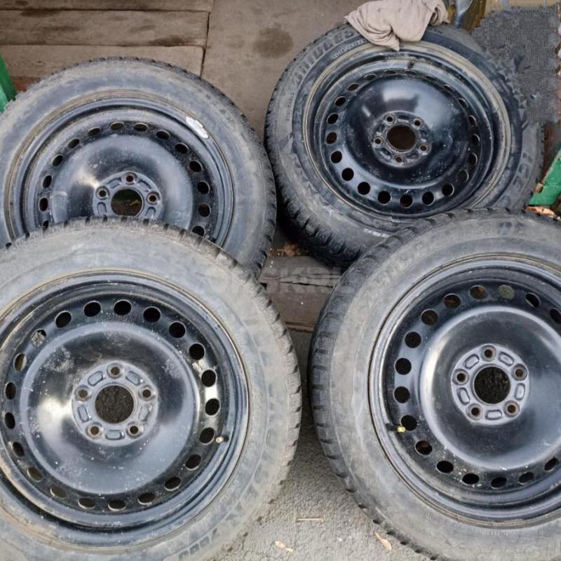 Продам одну зимнюю шину бриджстоун 7000 205-55-16 за 3000руб шипы на месте 95%. - Орск