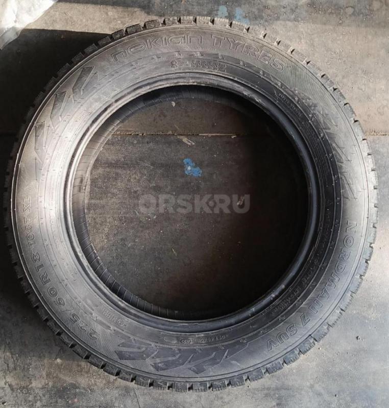 Продам комплект зимних шипованных шин в очень хорошем состоянии Nokian Tyres Nordman 7 SUV 225/60 R1 - Орск