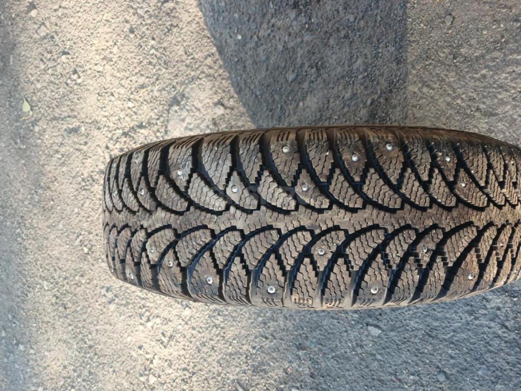 Продам новую шипованную резину на дисках R13 для ВАЗ. - Орск