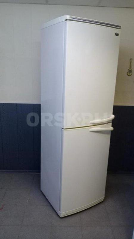 Холодильник Атлант двухкомпрессорный. - Орск