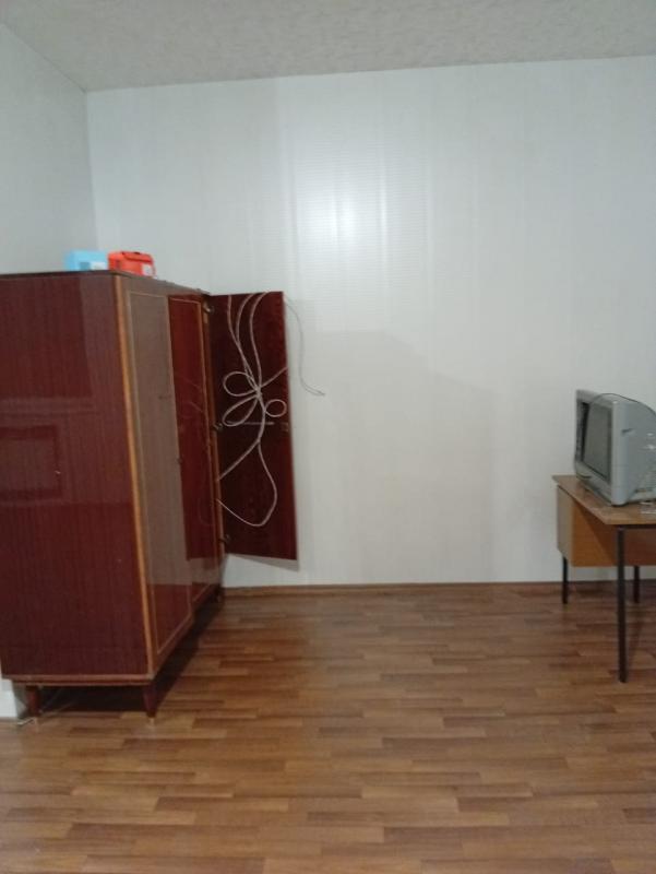 Напротив площадка (бывший кинотеатр Экран) - Новотроицк