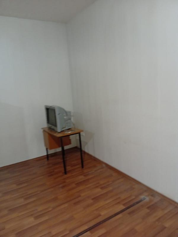 Напротив площадка (бывший кинотеатр Экран) - Новотроицк