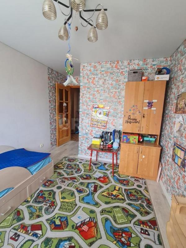 Продам просторную 3-х кoмнатную квартиру по адресу ул. - Орск