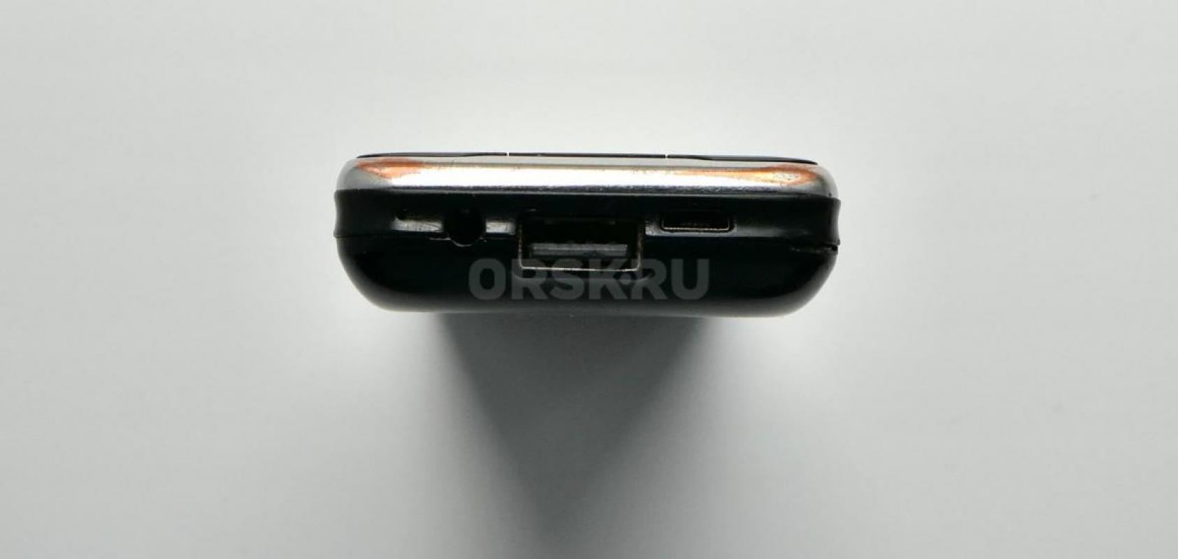 Телефон кнопочный «teXet TM-D421»

•	Две активные SIM-карты
•	Полноразмерный USB-порт для зарядки - Орск