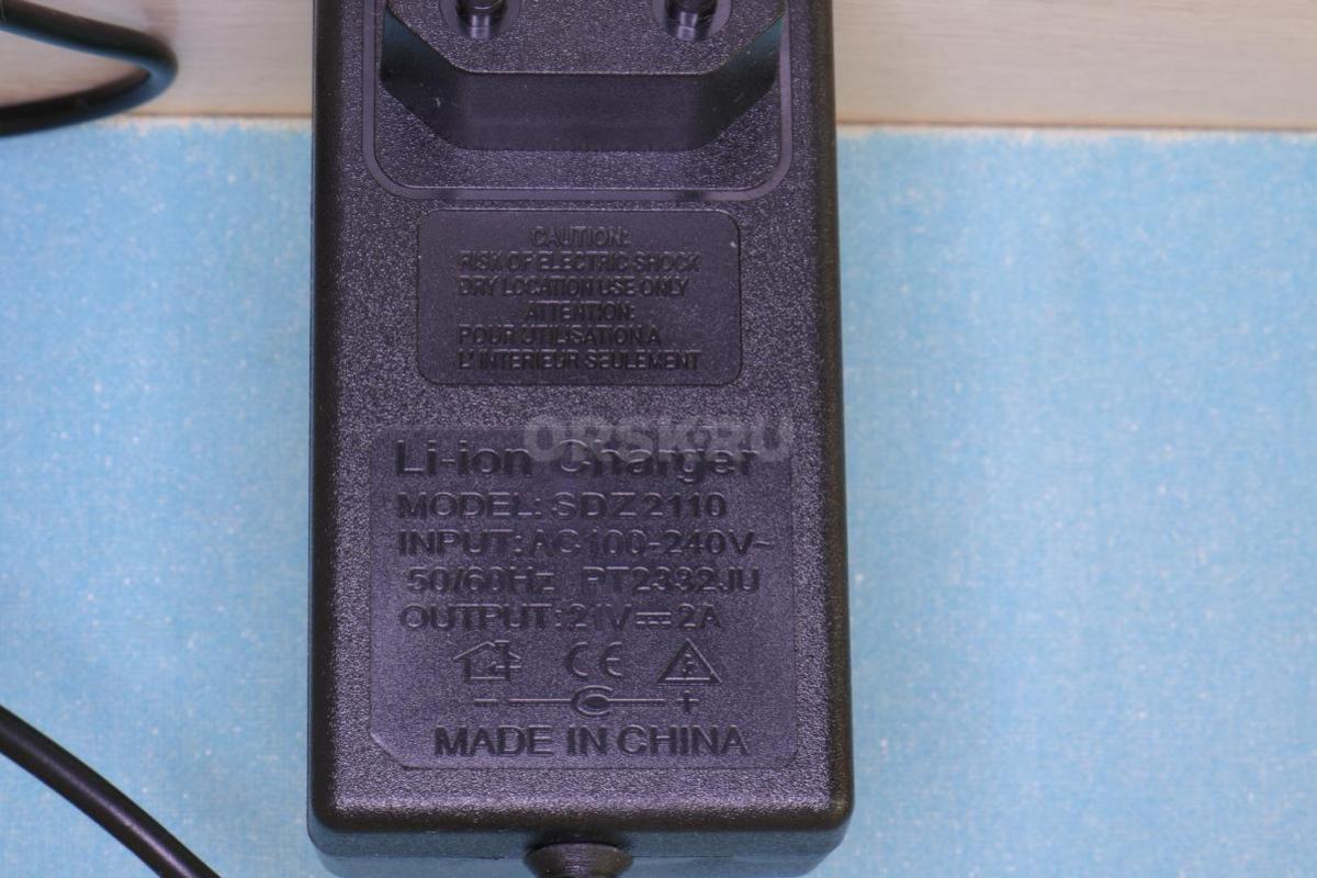 Зарядное устройство для аккумуляторов типа Makita

•	Модель SDZ 2110
•	Для Li-ion аккумуляторов т - Орск