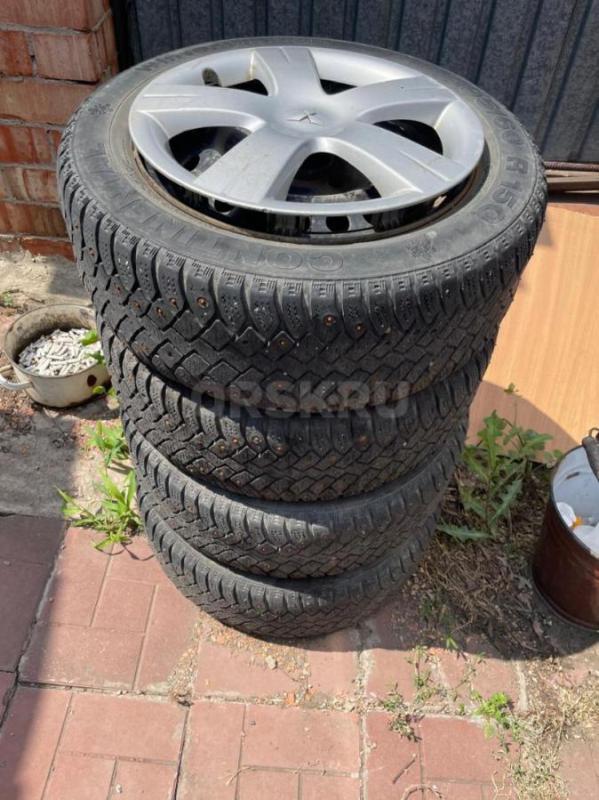 Продаю четыре колеса в сборе зима от Lancer 9
Состояние хорошее вся информация по телефону
Можно р - Орск