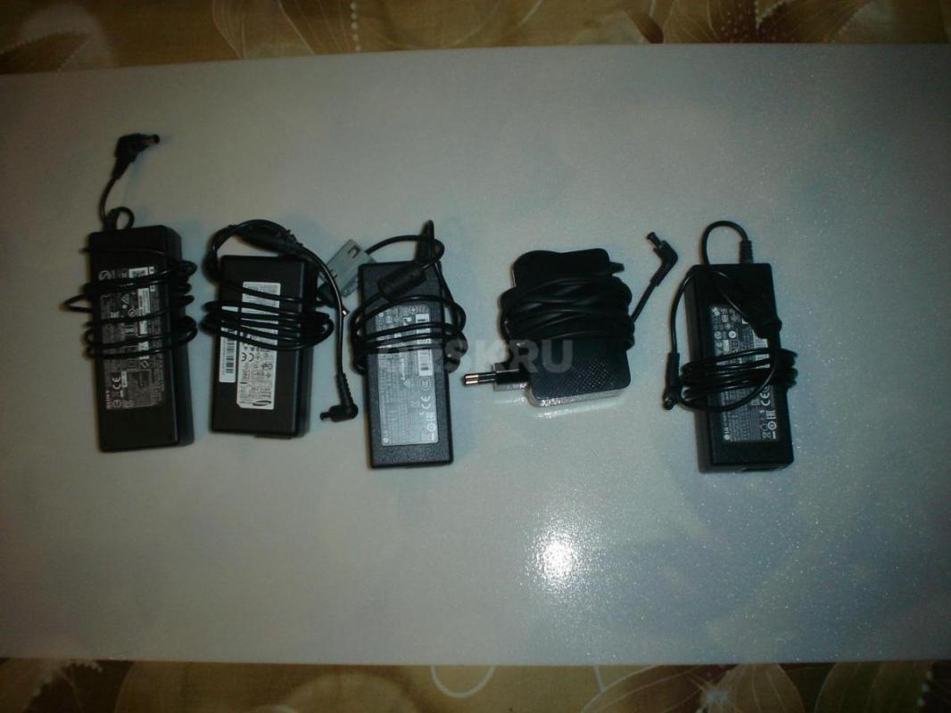 ПУЛЬТЫ и БЛОК ПИТАНИЯ 19v и 19.5v для телевизоров - Орск