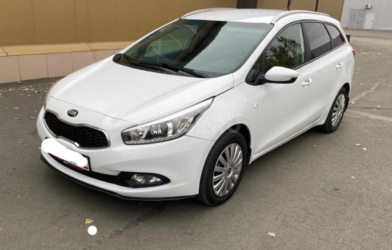 Продам свой автомобиль, двигатель ходовая без нареканий, чистый ухоженный салон, вместительный багаж - Орск