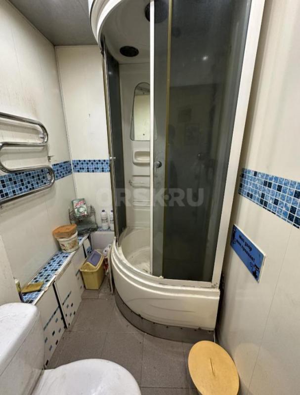 Продам однокомнатную квартиру в самом центре города пл-дь Комсомольская. - Орск