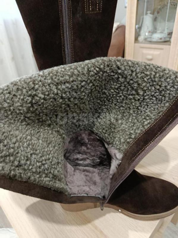 Продам зимние женские сапоги в отличном состоянии, размер 39, материал натуральная замша - Орск