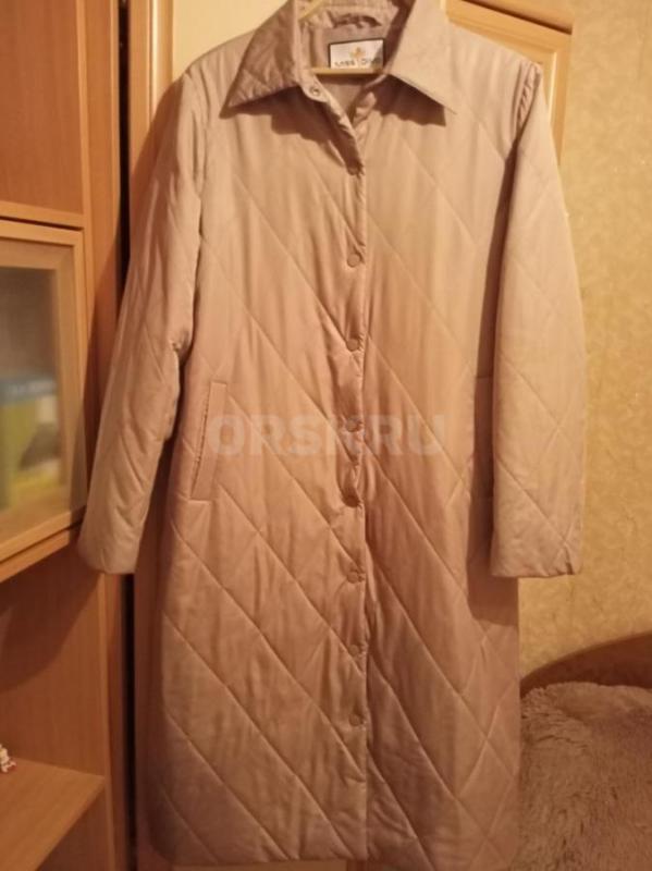 Продам женский плащ 50р сапоги осень 38р Кари новые - Орск