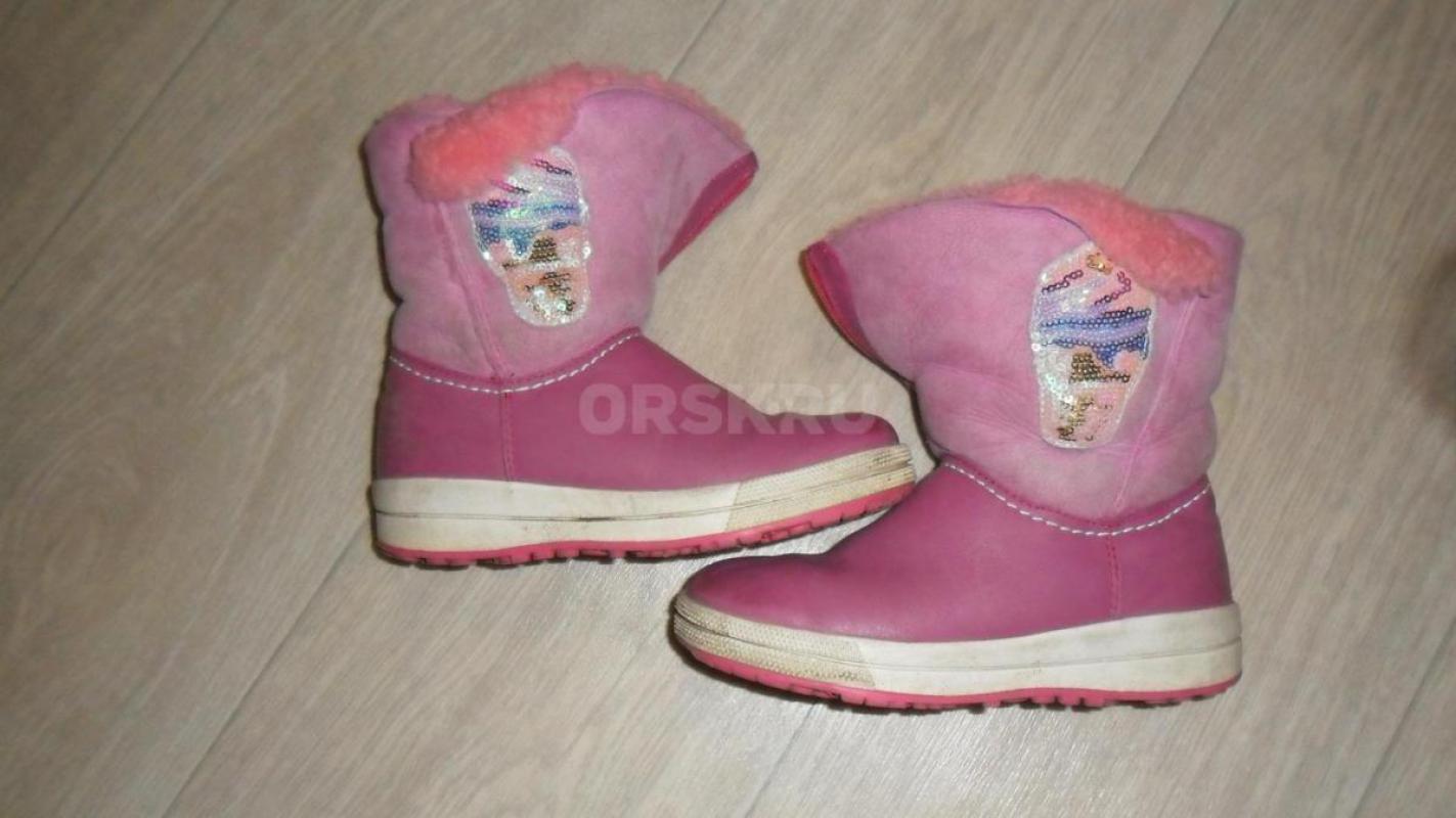 Продам теплые зимние сапоги на девочку серые р.34, розовые - размер 33, состояние отличное - Орск