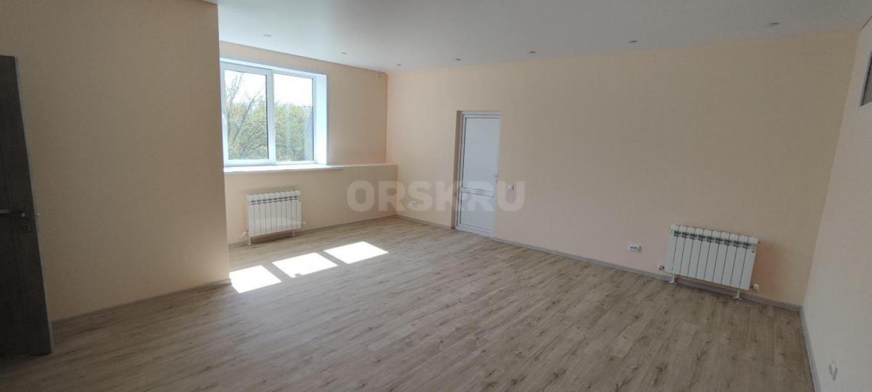 Сдам в аренду новые офисные помещения в центре города на площади Гагарина площадь кабинетов от 25 до - Орск