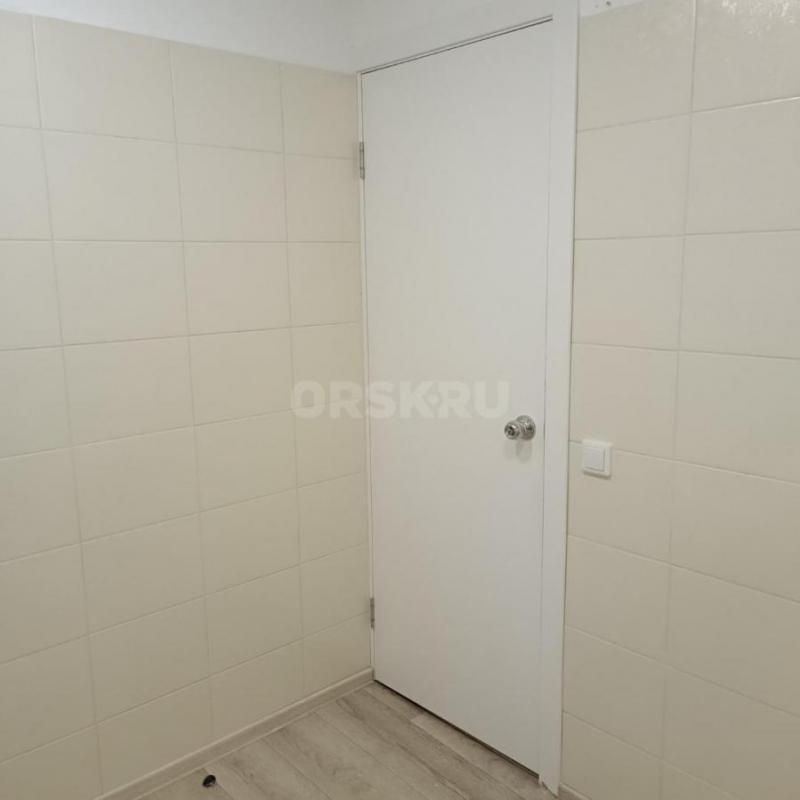 Сдам в аренду кабинет  6 кв м свободного назначения, под массаж, косметологию, ресницы, шугаринг и т - Орск