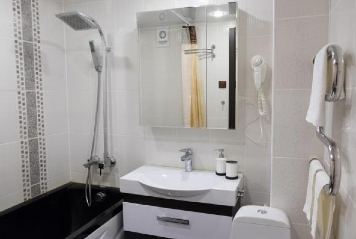 Молодёжная улица, 2  . ​Ленинский район, Орск. - Орск