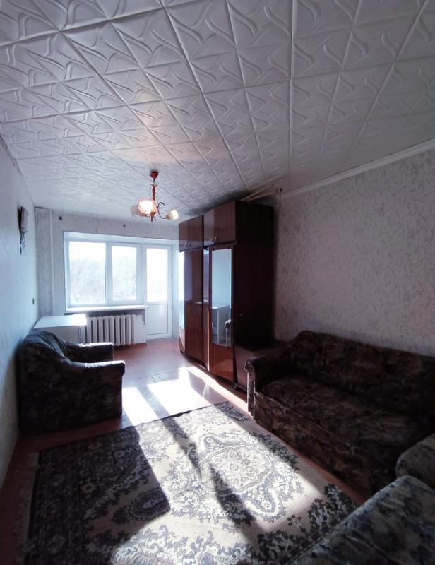 ПРОДАЁТСЯ 1 - КОМНАТНАЯ КВАРТИРА, НА 3 ЭТАЖЕ 5-ТИ ЭТАЖНОГО КИРПИЧНОГО ДОМА. - Новотроицк