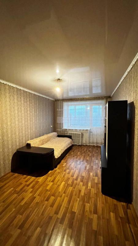 Продается теплая 3-комнатная квартира практически в центре города. - Гай