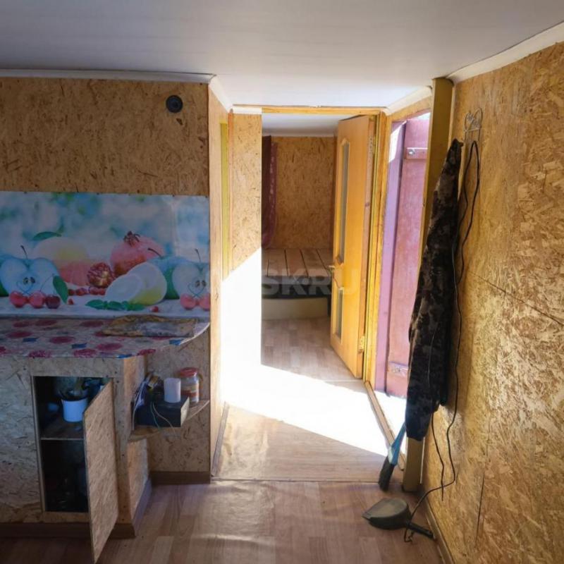 Продам вагон дом в отличном состояний с хорошим ремонтом внутри,в крыше встроен бак для воды на 300 - 1