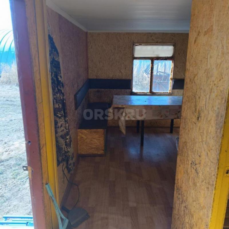 Продам вагон дом в отличном состояний с хорошим ремонтом внутри,в крыше встроен бак для воды на 300 - 1