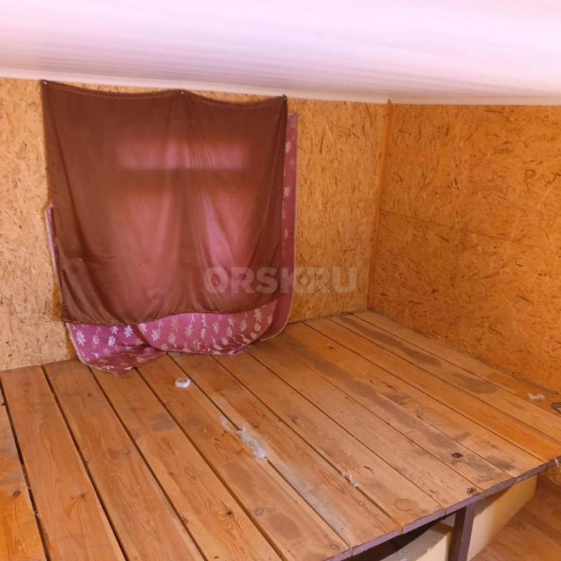 Продам вагон дом в отличном состояний с хорошим ремонтом внутри,в крыше встроен бак для воды на 300 - 1