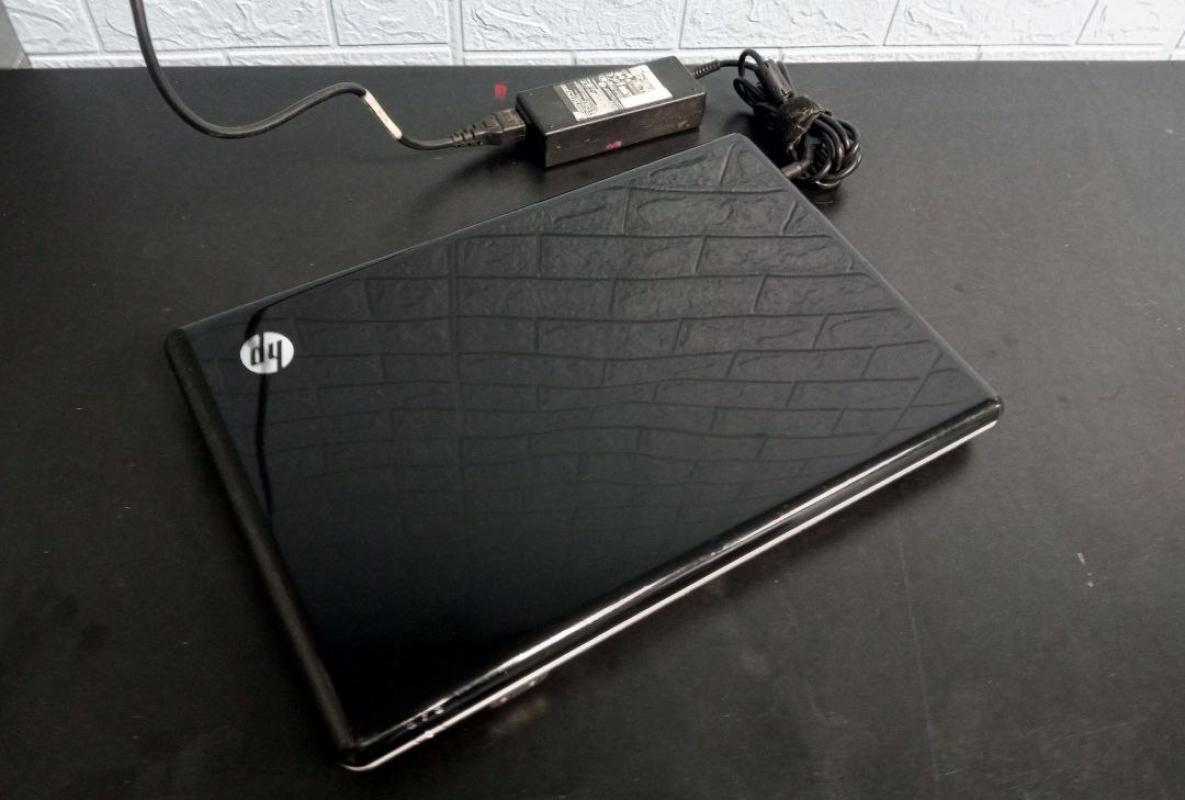 Ноутбук HP простенький для просмотра фильмов, соц. сети вк тг одноклассники. - Новотроицк