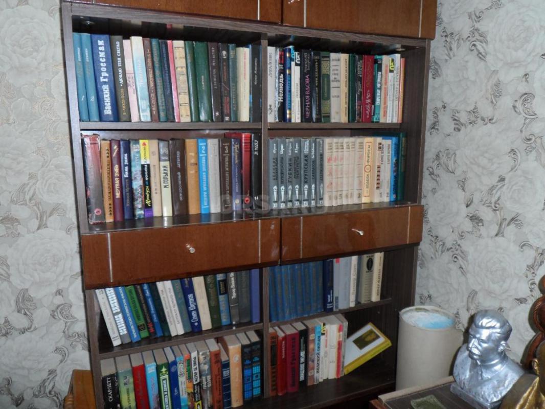 Продам много книг. - Орск