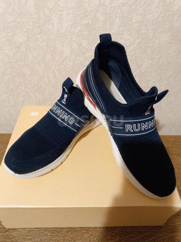 Продам мужские кроссовки 44(43) размера темно-синего цвета в идеальном состоянии за 500 рублей - Орск