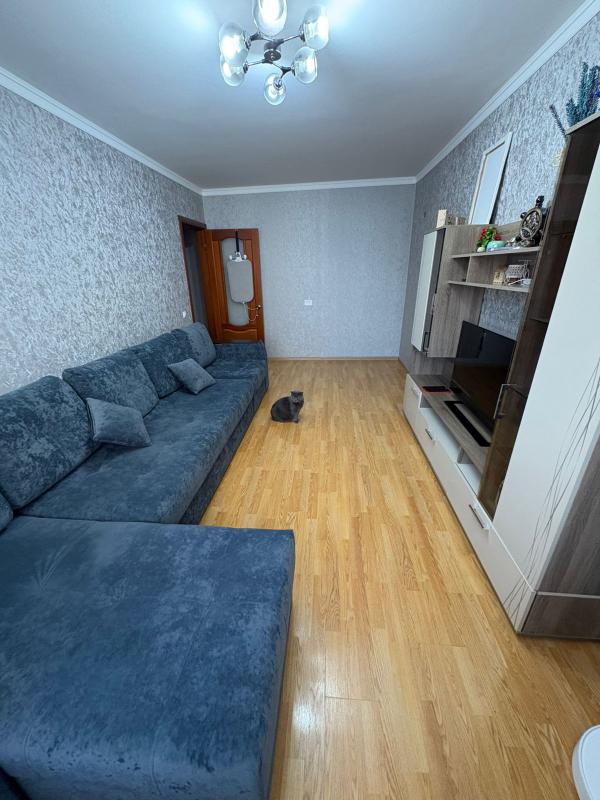 Продаётся уютная, светлая трехкомнатная квартира площадью 61.7 квадратных метров на четвёртом этаже - Новотроицк