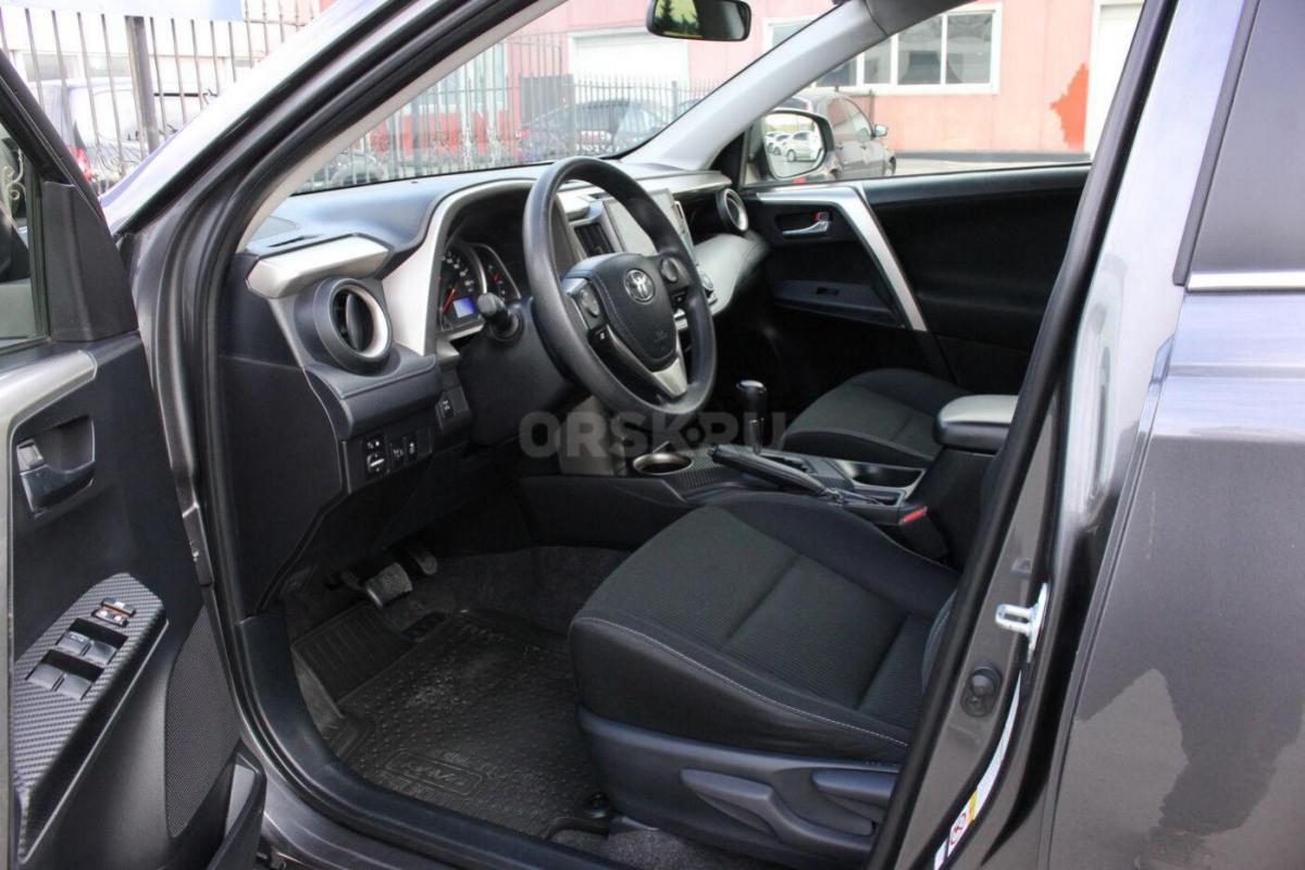 В продаже Toyota RAV4 &#039;2013 IV (XA40), продажа от собственника.
√Бензин, 2 л, 146 л.с.
√2 - Орск