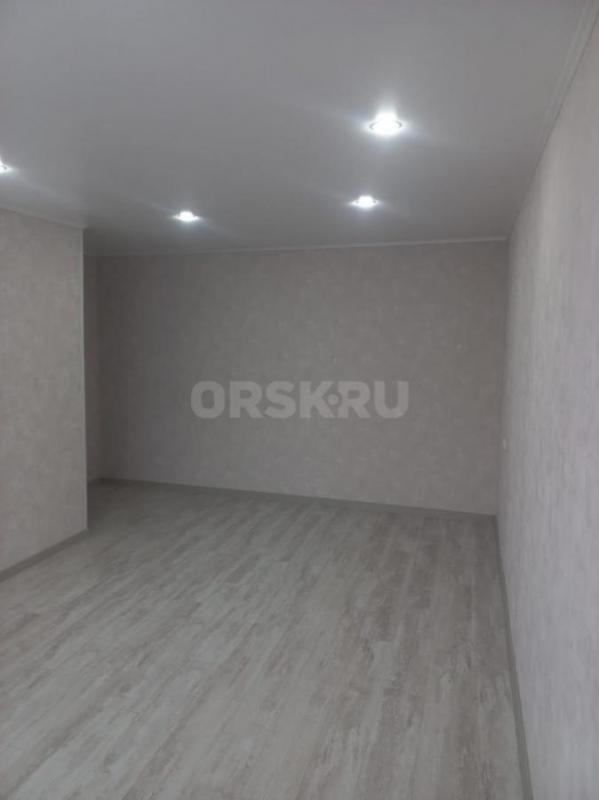 ПрПродается 2-х комнатная квартира по адресу: пр. - Орск