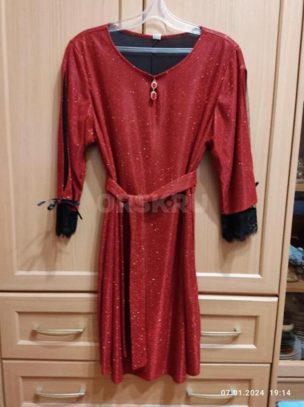 Пуховик р.158 ( носили 1 сезон, наяву красивее, покупали за 11000 руб.) -2000 руб. - Орск